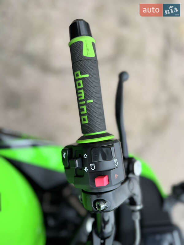 Мотоцикл Без обтекателей (Naked bike) Kawasaki Ninja 400R 2012 в Сновске