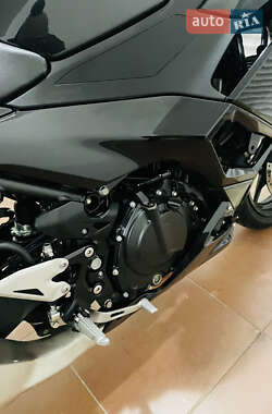 Спортбайк Kawasaki Ninja 500 2024 в 