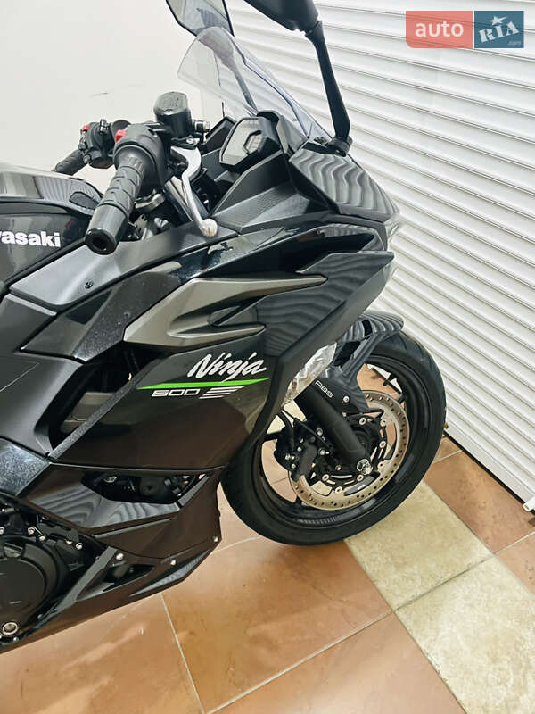 Спортбайк Kawasaki Ninja 500 2024 в Києві
