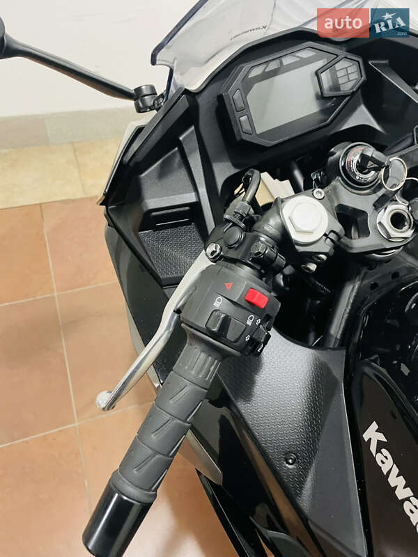 Спортбайк Kawasaki Ninja 500 2024 в Києві