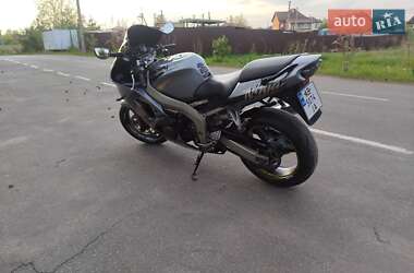 Спортбайк Kawasaki Ninja 600 ZX-6R 2001 в 