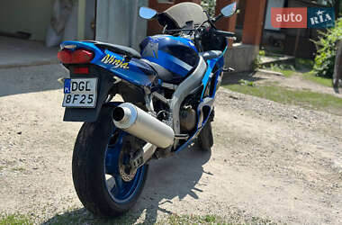 Спортбайк Kawasaki Ninja 600 ZX-6R 2001 в 