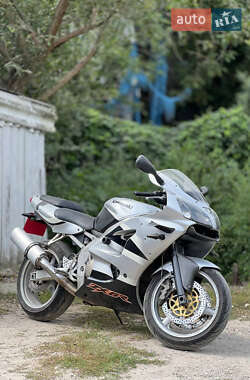 Спортбайк Kawasaki Ninja 600 ZX-6R 2001 в 