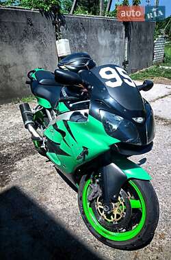 Спортбайк Kawasaki Ninja 636 ZX-6R 2002 в Звенигородке