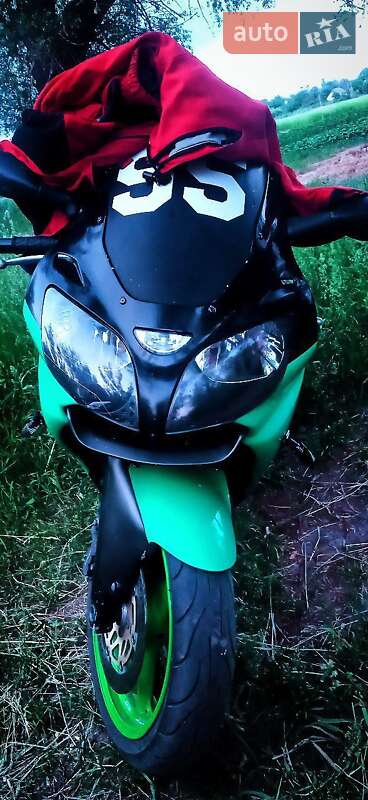 Спортбайк Kawasaki Ninja 636 ZX-6R 2002 в Звенигородці