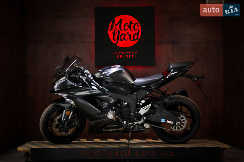 Спортбайк Kawasaki Ninja 636 ZX-6R 2016 в 