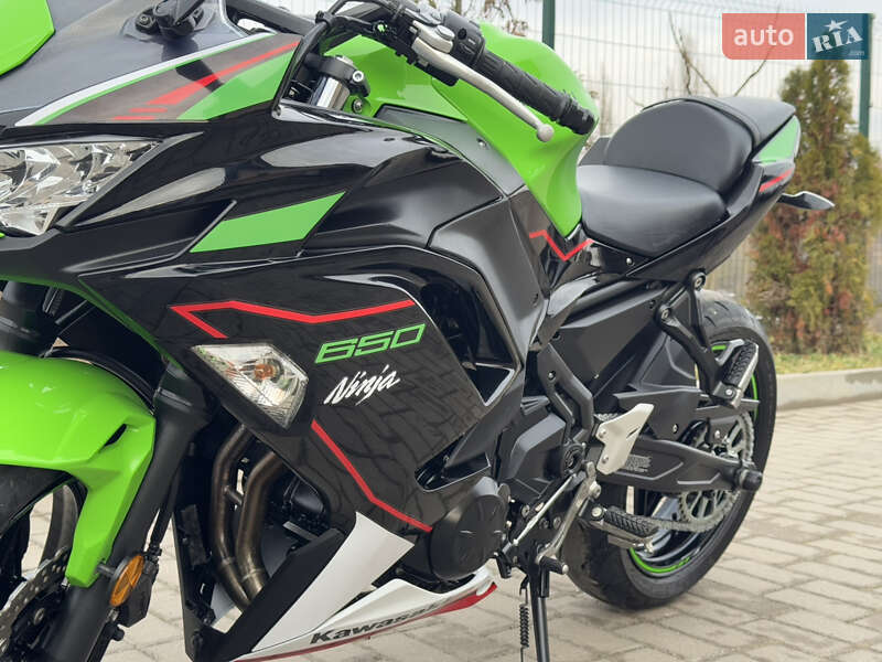 Мотоцикл Спорт-туризм Kawasaki Ninja 650 2022 в Ровно
