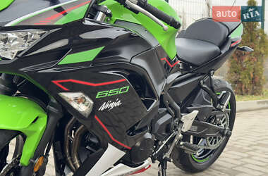 Мотоцикл Спорт-туризм Kawasaki Ninja 650 2022 в 
