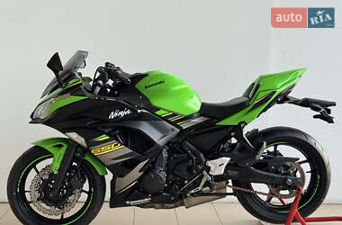 Спортбайк Kawasaki Ninja 650 2019 в 
