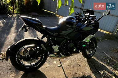 Мотоцикл Спорт-туризм Kawasaki Ninja 650 2019 в 