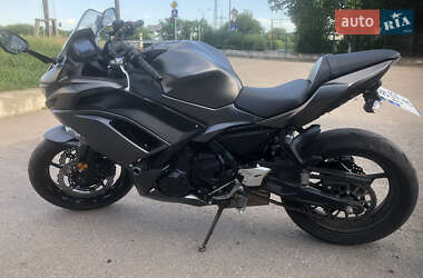 Мотоцикл Спорт-туризм Kawasaki Ninja 650R 2021 в 