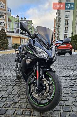Мотоцикл Спорт-туризм Kawasaki Ninja 650R 2018 в 