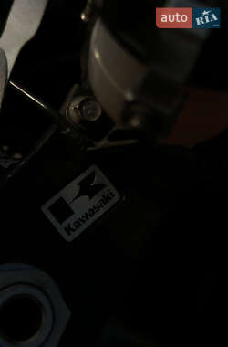 Спортбайк Kawasaki Ninja ZX-6R 2000 в 