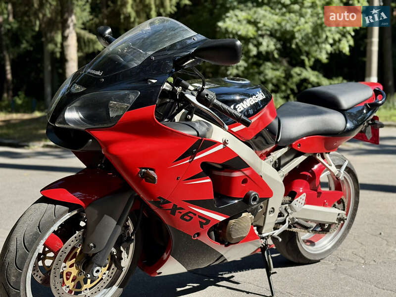 Спортбайк Kawasaki Ninja ZX-6R 2001 в Виннице