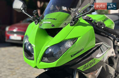 Спортбайк Kawasaki Ninja ZX-6R 2010 в 