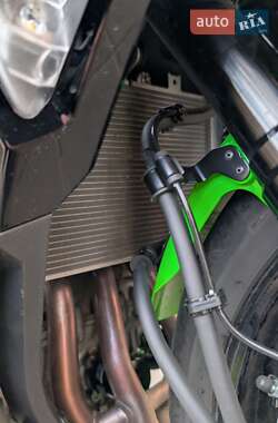 Спортбайк Kawasaki Ninja 2024 в 