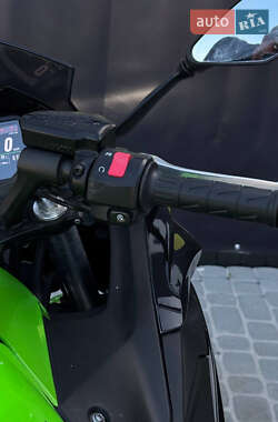 Спортбайк Kawasaki Ninja 2023 в 