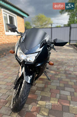 Спортбайк Kawasaki Ninja 2013 в Миргороді