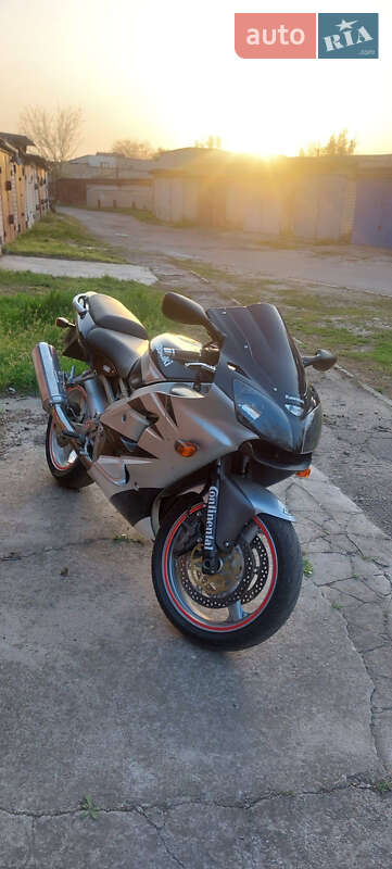 Спортбайк Kawasaki Ninja 2001 в 