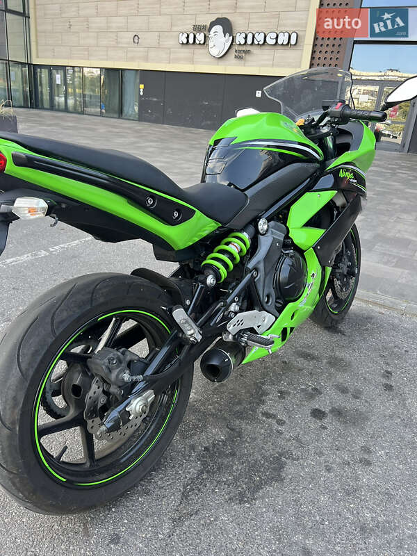 Спортбайк Kawasaki Ninja 2014 в 