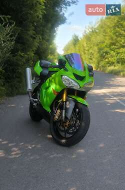 Спортбайк Kawasaki Ninja 2004 в 