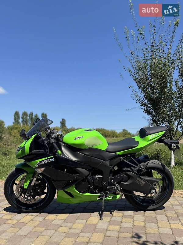 Спортбайк Kawasaki Ninja 2012 в Киеве фото 8 Спортбайк Kawasaki Ninja 2012 в Киеве