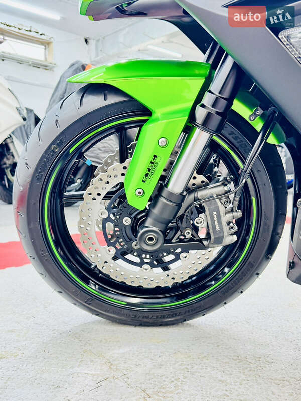 Спортбайк Kawasaki Ninja 2015 в Одесі