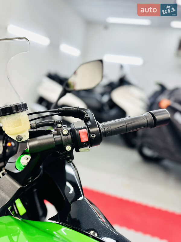 Спортбайк Kawasaki Ninja 2015 в Одесі