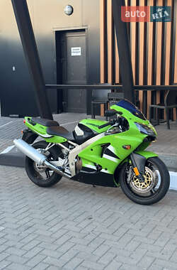 Спортбайк Kawasaki Ninja 2002 в Дубно