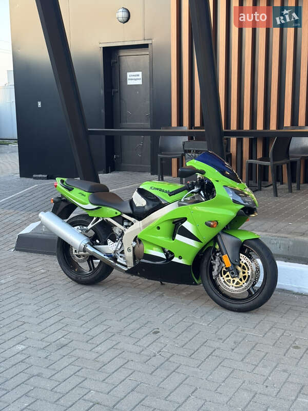 Спортбайк Kawasaki Ninja 2002 в 