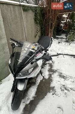 Спортбайк Kawasaki Ninja 2015 в Славянске