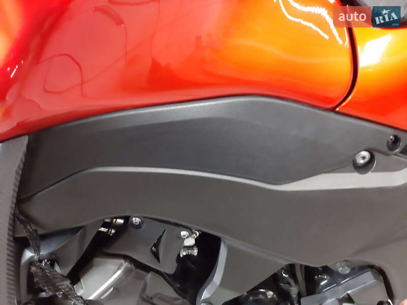 Мотоцикл Без обтекателей (Naked bike) Kawasaki Z 1000 2013 в Киеве