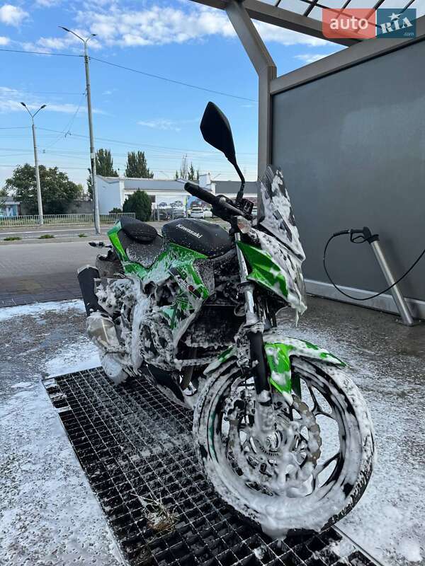 Спортбайк Kawasaki Z 250SL 2016 в Дніпрі