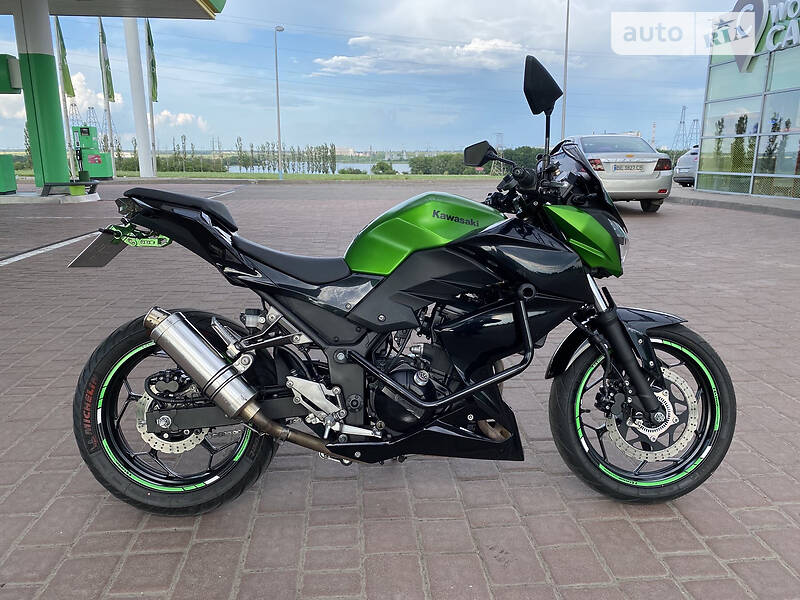 Спортбайк Kawasaki Z 300 2016 в Киеве