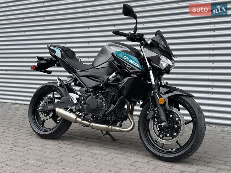 Мотоцикл Без обтекателей (Naked bike) Kawasaki Z 400 2023 в Киеве