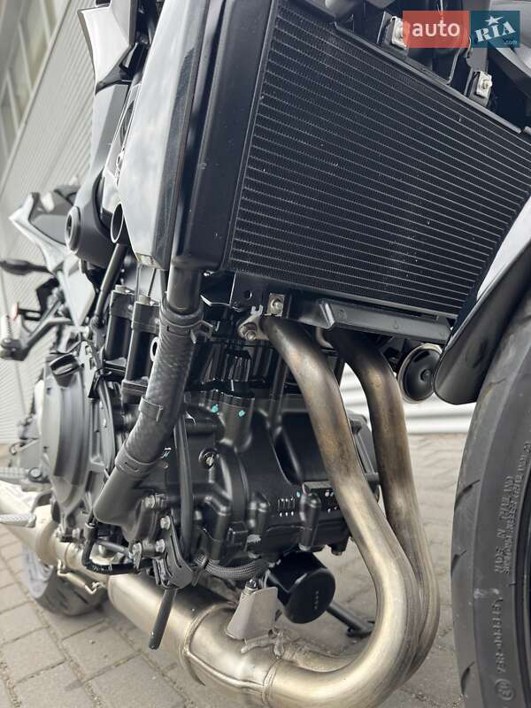 Мотоцикл Без обтекателей (Naked bike) Kawasaki Z 400 2023 в Киеве