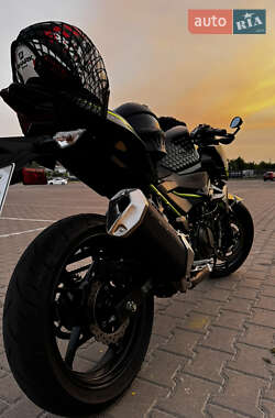 Мотоцикл Без обтекателей (Naked bike) Kawasaki Z 400 2021 в Киеве