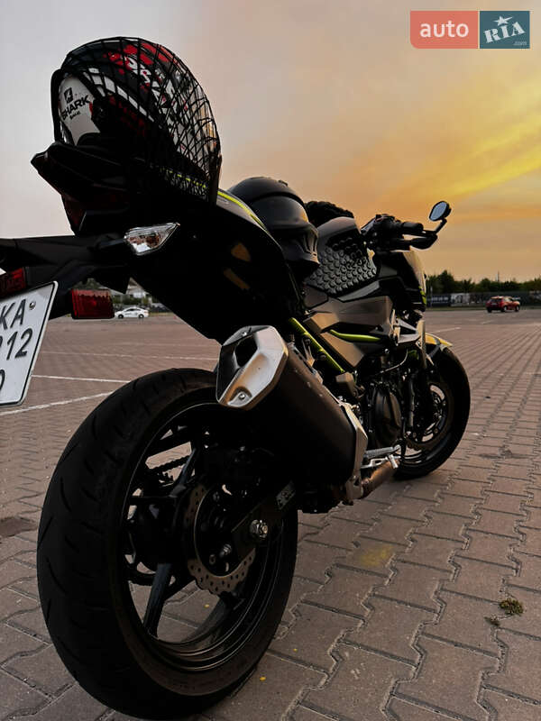 Мотоцикл Без обтекателей (Naked bike) Kawasaki Z 400 2021 в Киеве