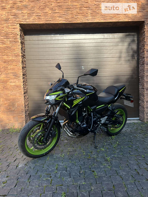 Мотоцикл Без обтікачів (Naked bike) Kawasaki Z 650 2022 в Чернівцях