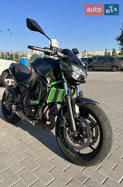 Мотоцикл Без обтекателей (Naked bike) Kawasaki Z 650 2023 в 