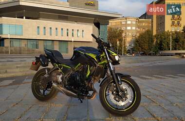 Мотоцикл Без обтекателей (Naked bike) Kawasaki Z 650 2020 в 