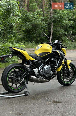 Мотоцикл Без обтекателей (Naked bike) Kawasaki Z 650 2018 в 