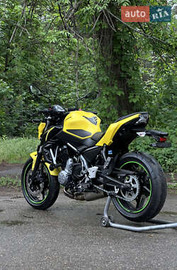 Мотоцикл Без обтекателей (Naked bike) Kawasaki Z 650 2018 в 