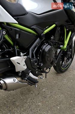Мотоцикл Без обтікачів (Naked bike) Kawasaki Z 650 2020 в 