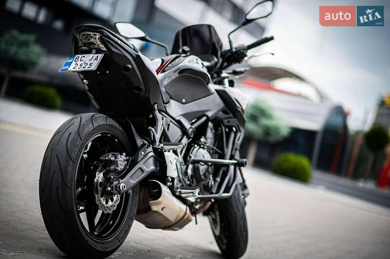 Мотоцикл Без обтекателей (Naked bike) Kawasaki Z 650 2020 в 