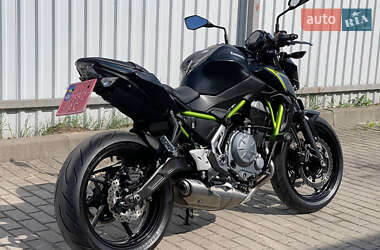 Мотоцикл Без обтекателей (Naked bike) Kawasaki Z 650 2018 в 