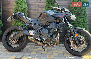 Мотоцикл Без обтекателей (Naked bike) Kawasaki Z 650 2020 в 