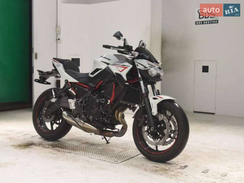 Kawasaki Z 650 2022