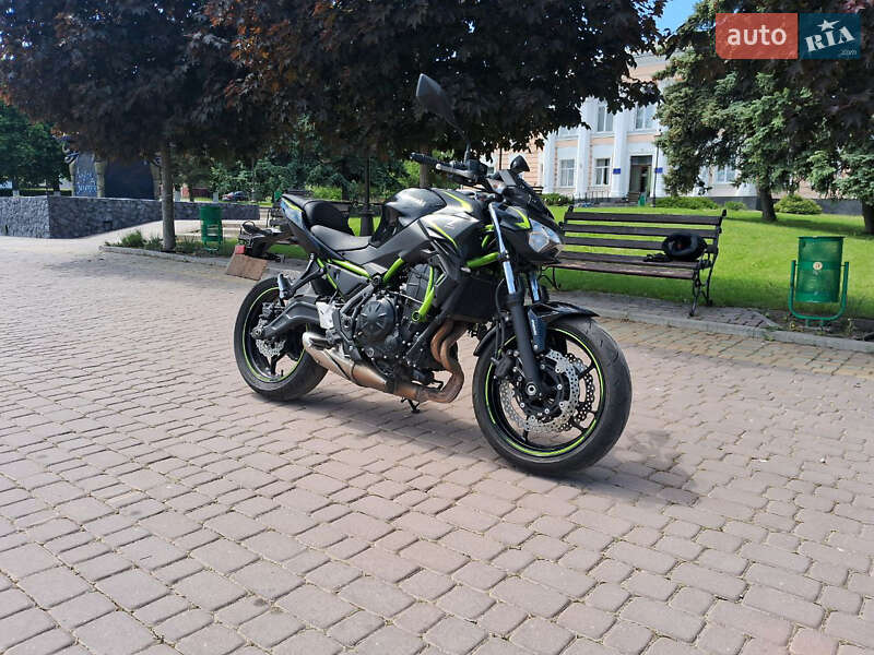 Kawasaki Z 650 2022