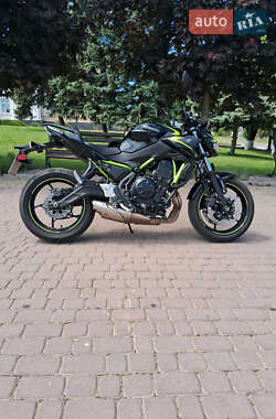 Мотоцикл Спорт-туризм Kawasaki Z 650 2022 в 